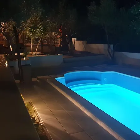 Komplex Oliva Mit Pool Und Grossem Garten * Stari Grad (Hvar)