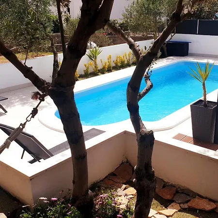 Komplex Oliva Mit Pool Und Grossem Garten * Stari Grad (Hvar)
