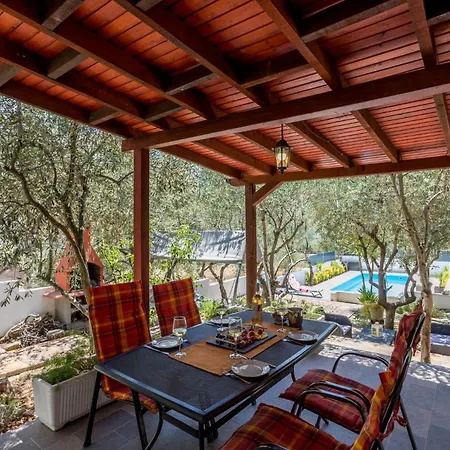 Holiday home Komplex Oliva Mit Pool Und Grossem Garten Stari Grad (Hvar)