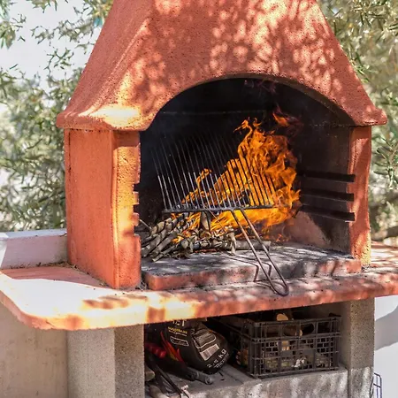 Komplex Oliva Mit Pool Und Grossem Garten Holiday home Stari Grad (Hvar)